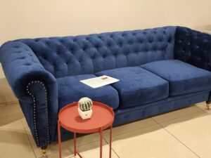 STŪRA DĪVĀNS chesterfield
